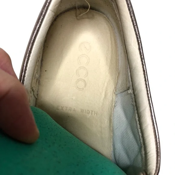 Ecco Metallic Sneaker Women Sz 41 US10 Wide Quilted Leather Bronze Casual Laced - Picture 10 of 11